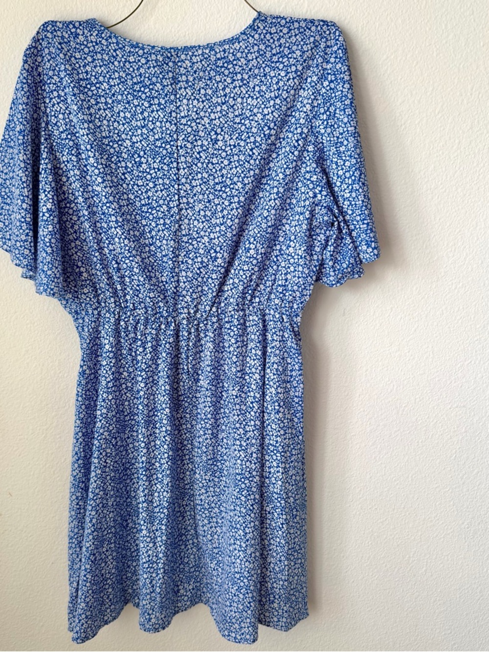 SHEIN Large Floral Flutter Sleeve Mini Dress - Picture 5 of 8